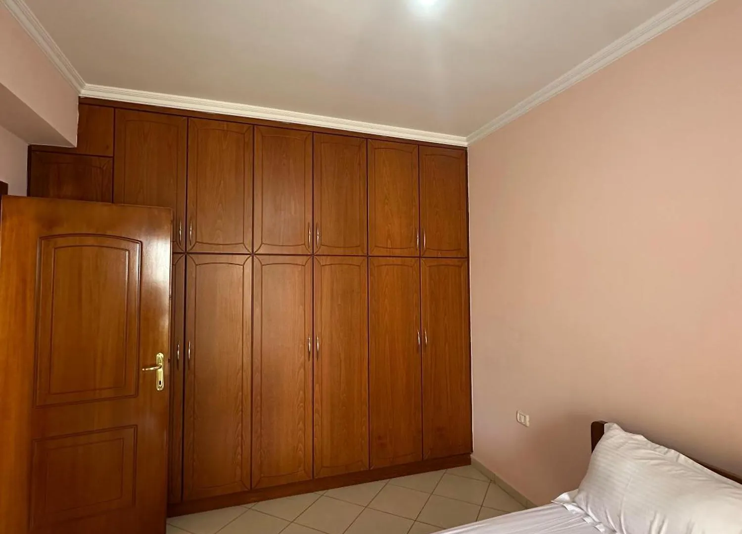 The Tolla'S Apartament Sarandë Appartamento