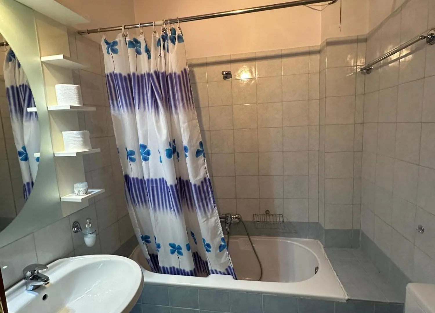 The Tolla'S Apartament Sarandë 0*,  Albania